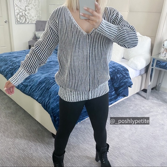 Bohme vertical striped white & black v-neck knit wear sweater long sleeve  top - Picture 5 of 15